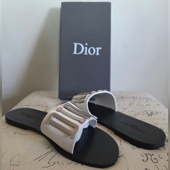 Dior Evolution White Leather Slide Flat Sandals Silver Metal Logo Size 8.5 - Picture 6 of 15